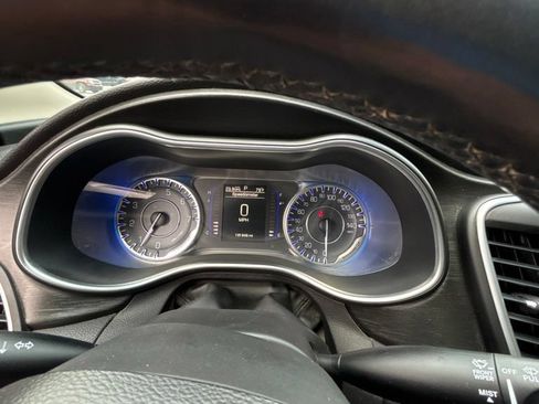 Used 2015 Chrysler 200 Limited w/ Convenience Group FWD image 19
