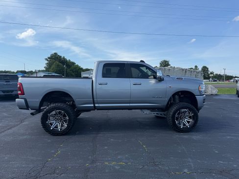 Used 2023 RAM 2500 Laramie AWD/4WD image 8