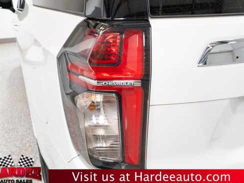 Used 2021 Chevrolet Suburban LT w/ Rear Media and Nav Package AWD/4WD image 9