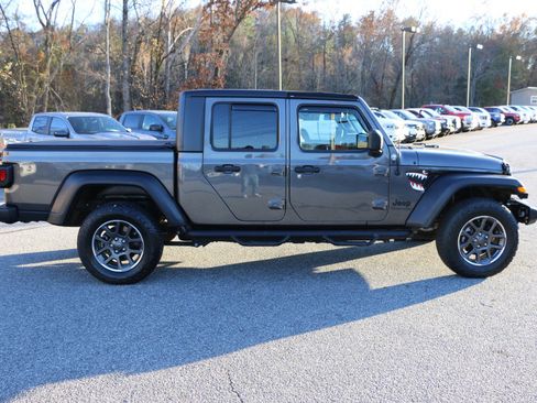 Used 2020 Jeep Gladiator Sport w/ Quick Order Package 24S image 9