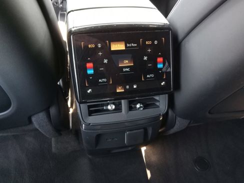 Used 2026 Cadillac Vistiq Luxury AWD/4WD image 25