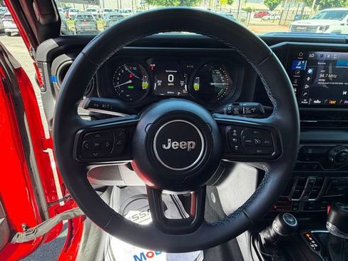 Used 2024 Jeep Wrangler Unlimited Rubicon 4xe AWD/4WD image 17