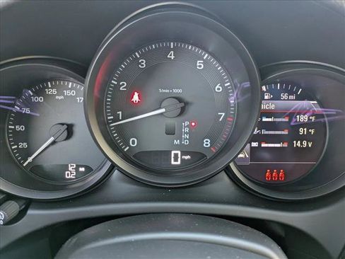 Certified 2025 Porsche Macan image 13