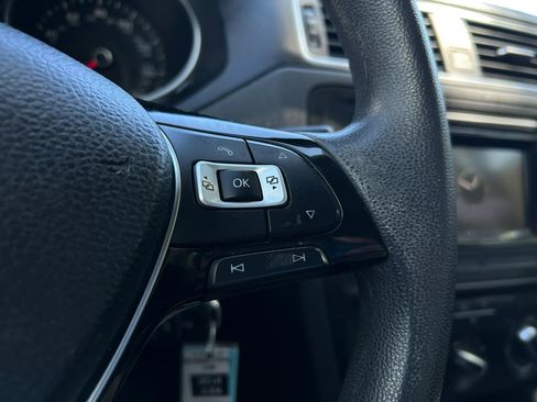 Used 2017 Volkswagen Jetta S image 13