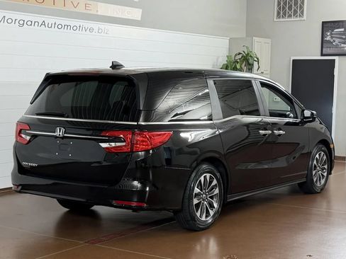 Used 2023 Honda Odyssey EX-L image 3