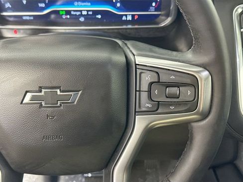 Used 2023 Chevrolet Tahoe Z71 w/ Luxury Package AWD/4WD image 33