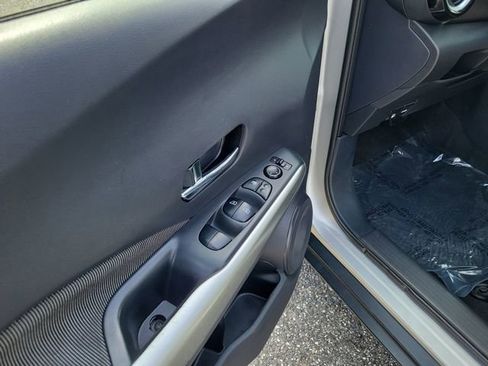 Used 2020 Nissan Kicks SV image 10