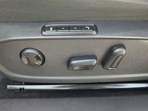 Certified 2021 Volkswagen ID.4 Pro S w/ Gradient Package image 20