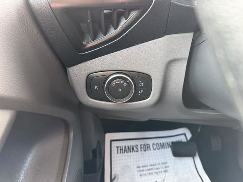 Used 2022 Ford Transit Connect XLT image 27