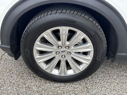 Certified 2020 Ford Explorer Limited image 9