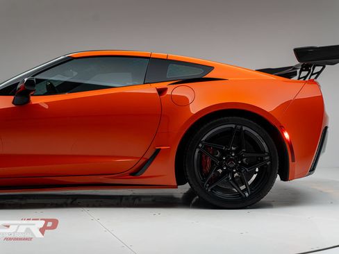 Used 2019 Chevrolet Corvette ZR1 RWD image 21