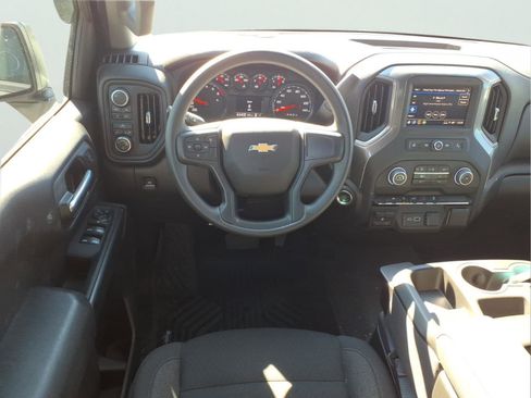 Used 2025 Chevrolet Silverado 1500 Custom image 7