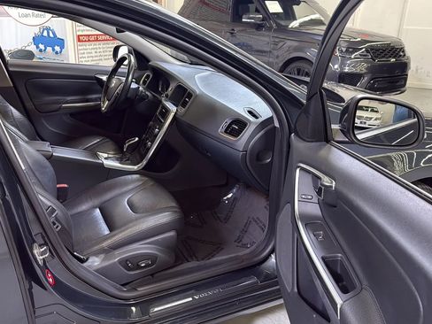 Used 2014 Volvo S60 T5 FWD image 12
