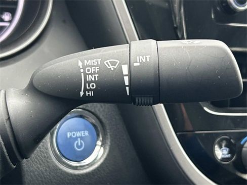 Used 2024 Toyota Camry SE image 30