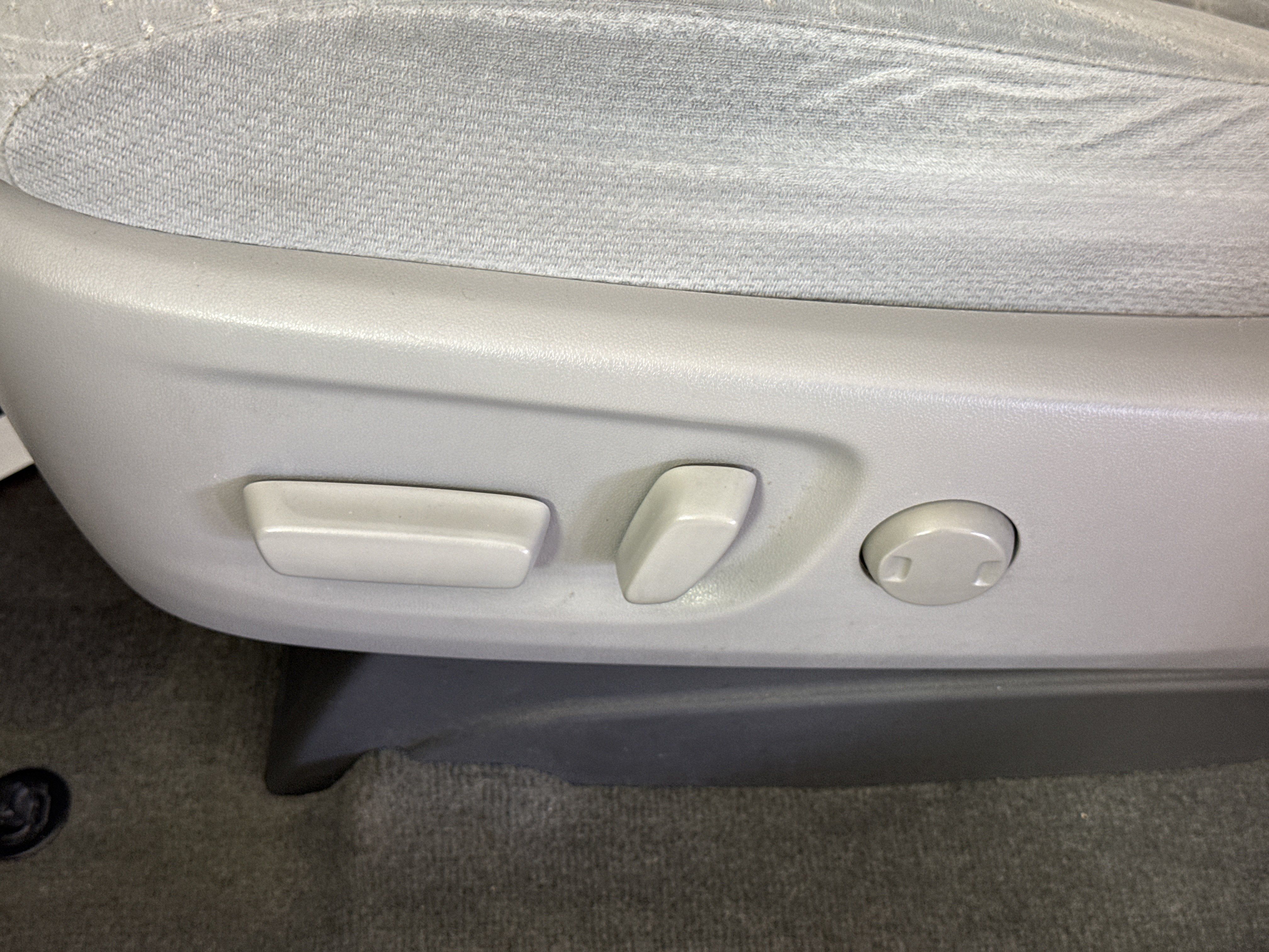 Used 2018 Toyota Sienna LE FWD image 22