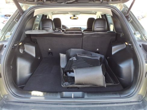 Certified 2019 Jeep Cherokee Limited image 10