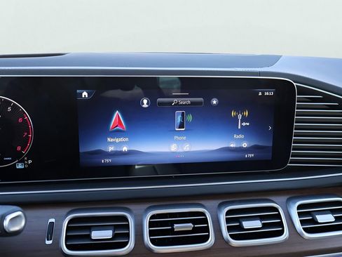 New 2026 Mercedes-Benz GLS 450 4MATIC image 25