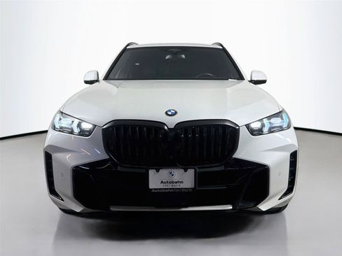Used 2024 BMW X5 xDrive40i w/ M Sport Package AWD/4WD image 2