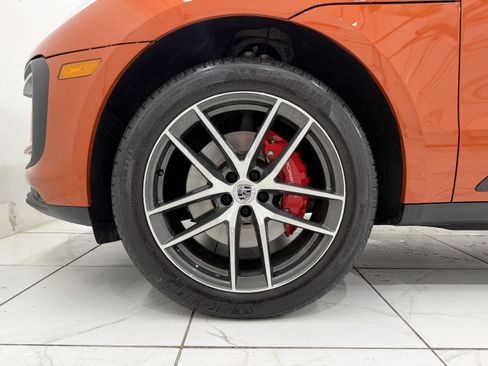 Certified 2024 Porsche Macan S AWD/4WD image 16