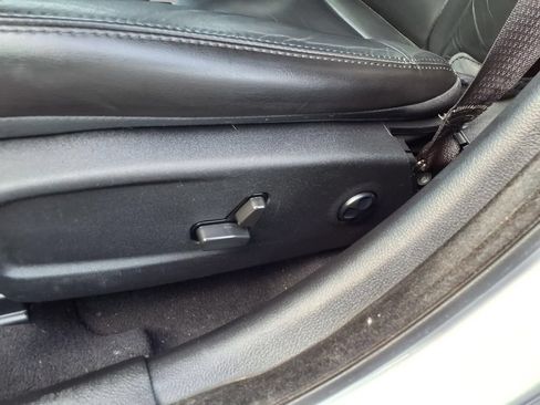 Used 2021 Chrysler 300 Touring L RWD image 22