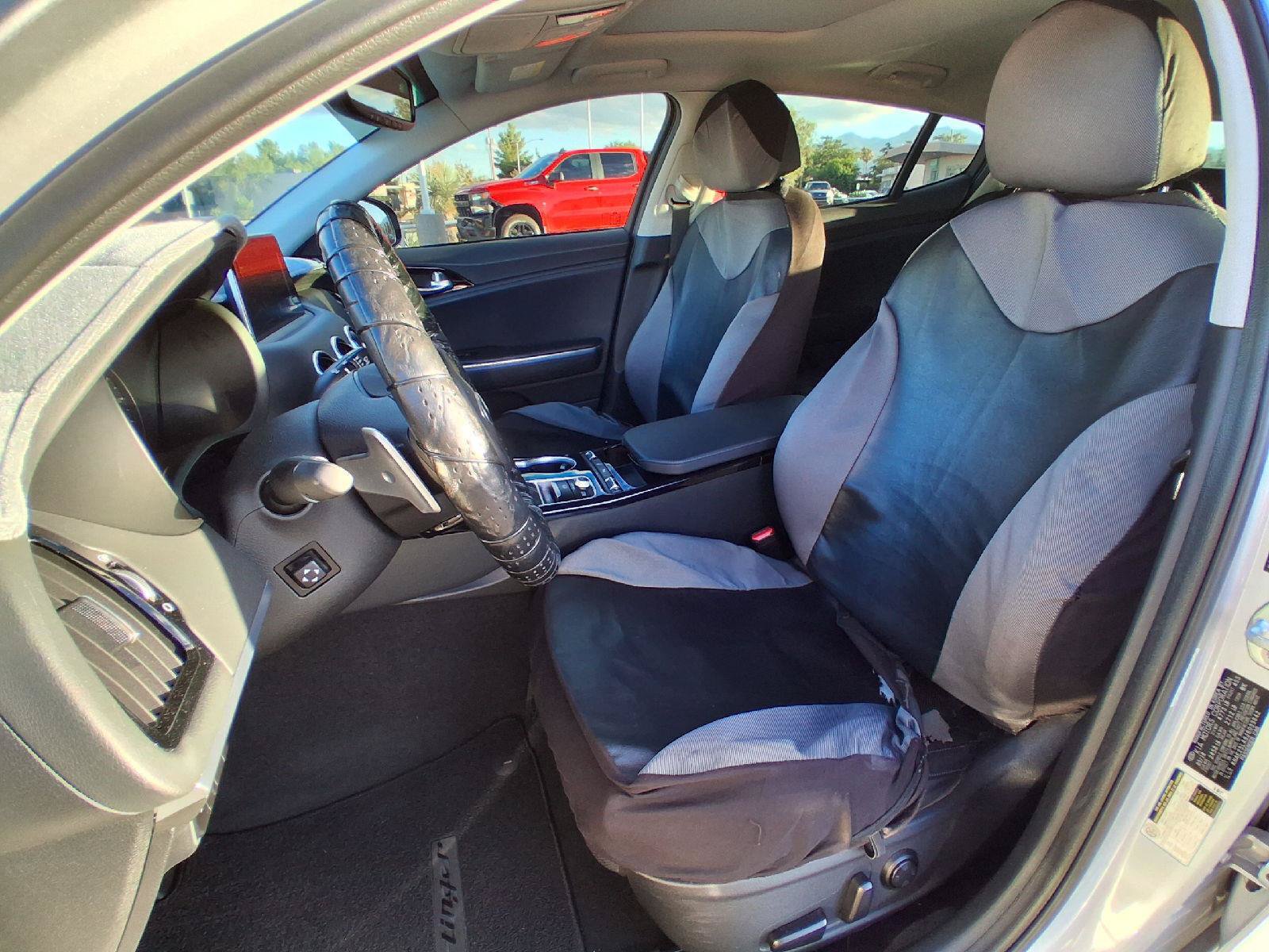 Used 2018 Kia Stinger Premium RWD image 14