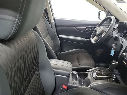 Used 2019 Nissan Rogue SL FWD image 9