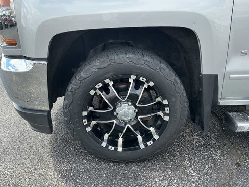 Used 2017 Chevrolet Silverado 1500 LT w/ All Star Edition image 28