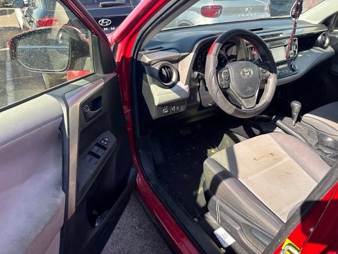 Used 2013 Toyota RAV4 XLE AWD/4WD image 6
