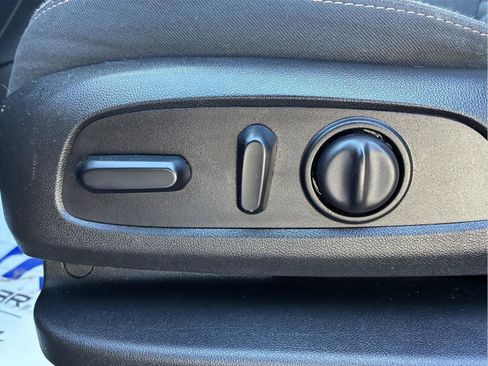 Used 2019 Chevrolet Equinox LT AWD/4WD image 18