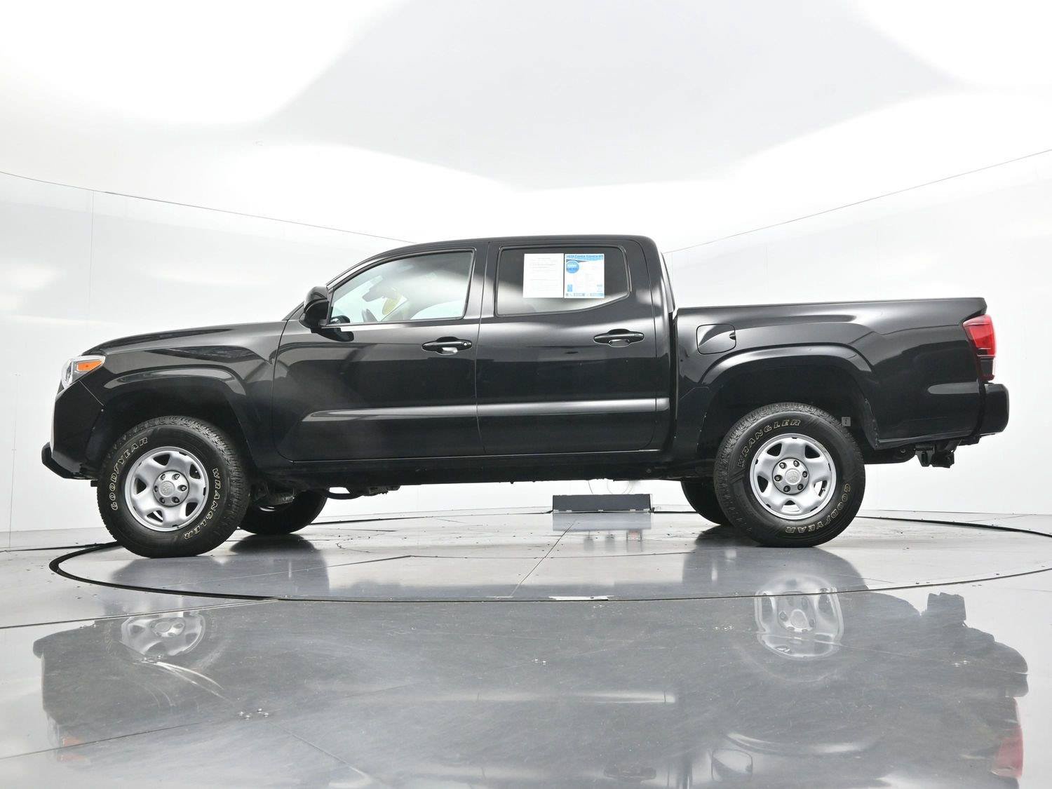 Used 2023 Toyota Tacoma SR w/ SR Convenience Package RWD image 43