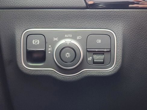 Used 2025 Mercedes-Benz GLA 250 image 14