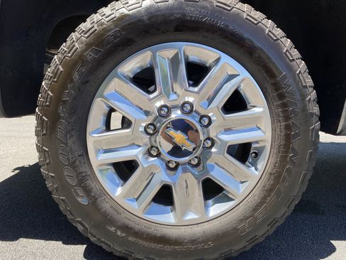 Used 2024 Chevrolet Silverado 2500 High Country w/ Technology Package AWD/4WD image 49
