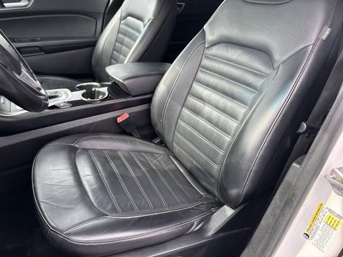 Used 2017 Ford Edge SEL w/ Equipment Group 201A AWD/4WD image 12