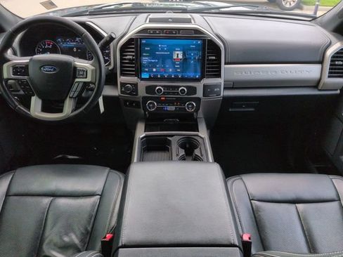 Used 2022 Ford F250 Lariat w/ Black Appearance Package AWD/4WD image 15