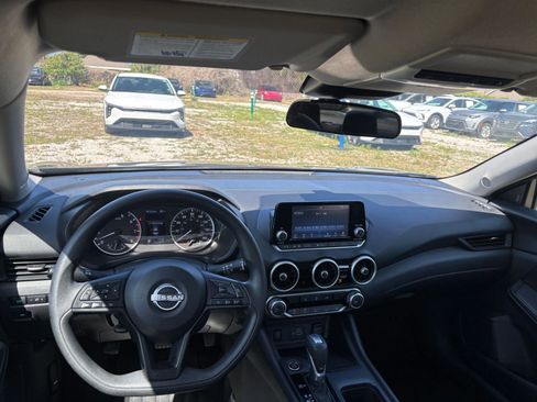 Used 2025 Nissan Sentra S FWD image 33