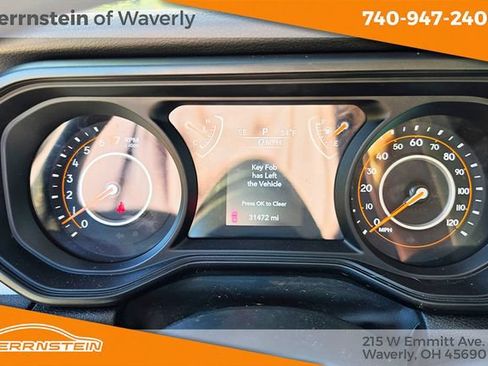 Used 2024 Jeep Gladiator Sport AWD/4WD image 16