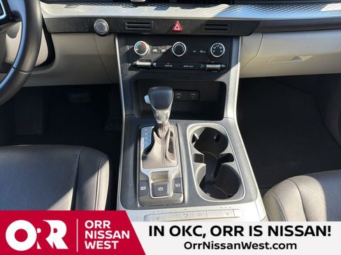 Used 2024 Kia Carnival LX image 26