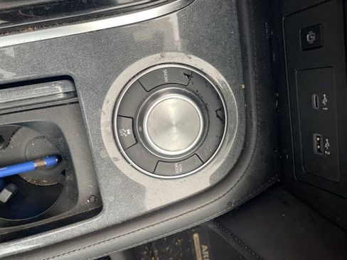 Used 2022 Nissan Armada SL w/ Midnight Edition Package image 18