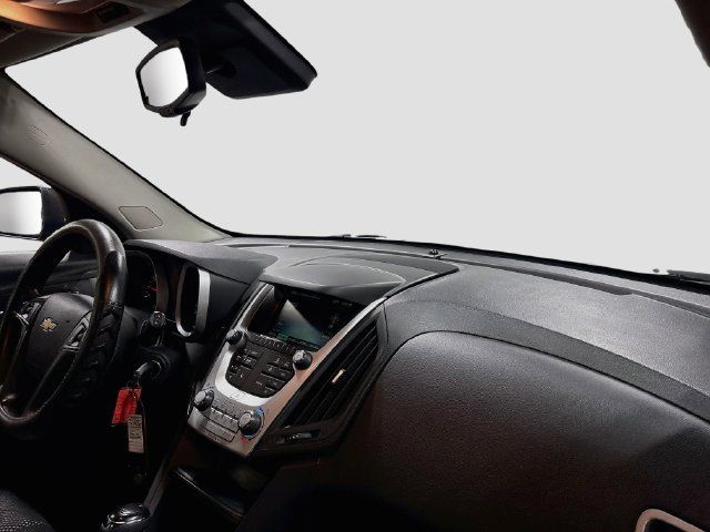 Used 2017 Chevrolet Equinox LS FWD image 24