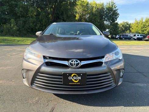 Used 2015 Toyota Camry LE FWD image 2