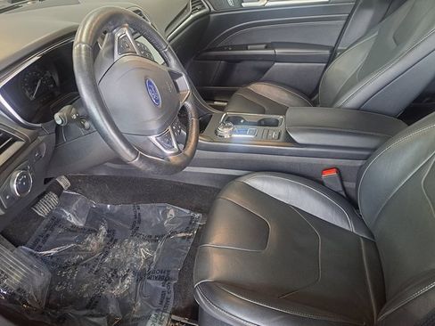 Used 2020 Ford Fusion Titanium image 15