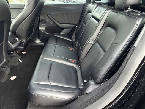 Used 2025 Tesla Model Y Long Range image 28