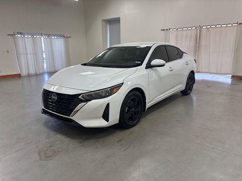 Used 2024 Nissan Sentra SV image 4