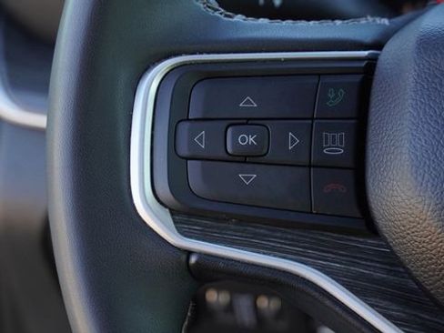 Used 2023 Jeep Wagoneer L Series III w/ Preferred Equipment Group image 29