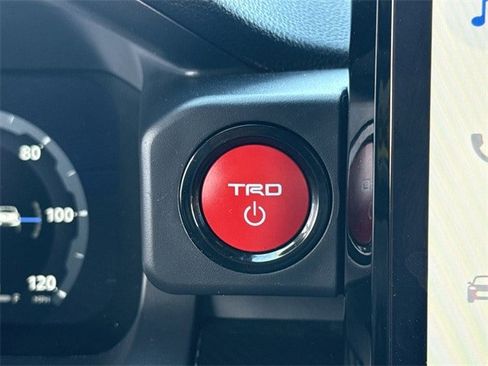 Used 2025 Toyota Tacoma TRD Pro image 25