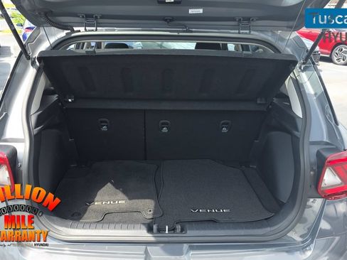 Used 2023 Hyundai Venue SEL FWD image 10