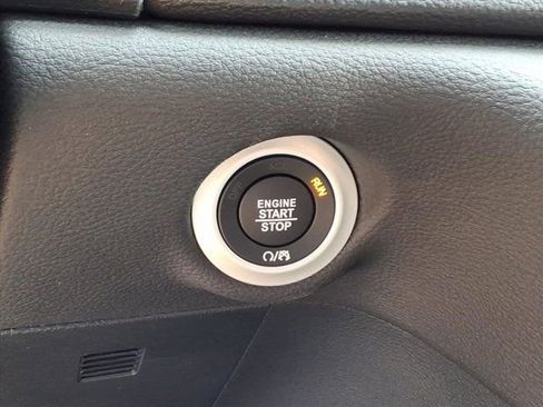 New 2026 Chrysler Pacifica Select image 12