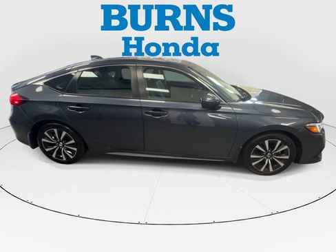 Certified 2024 Honda Civic EX-L image 3