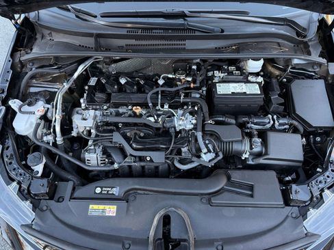 Used 2025 Toyota Corolla LE image 31