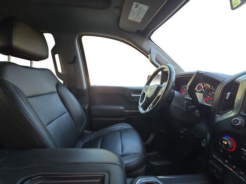 Used 2019 Chevrolet Silverado 1500 LT Trail Boss AWD/4WD image 15
